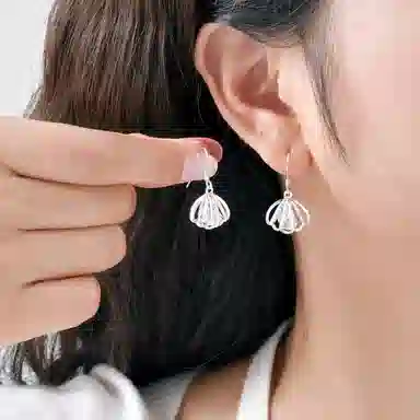 990