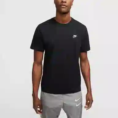 Nike Sportswear Club LogoT