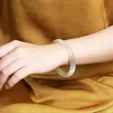 镯钰瑭 冰底香槟金 白月光 一步一响 新中式 古风轻奢高级极清冷感优雅高级感气质温婉显白#好运 琉璃 玉石手镯 女款