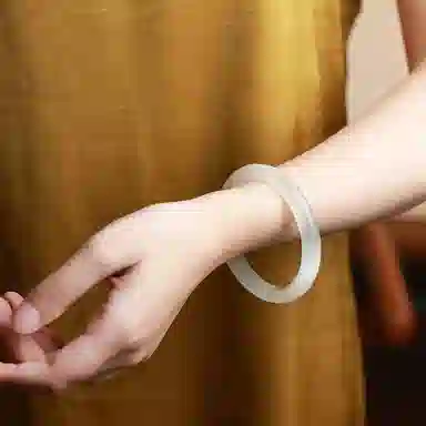 镯钰瑭 冰底香槟金 白月光 一步一响 新中式 古风轻奢高级极清冷感优雅高级感气质温婉显白#好运 琉璃 玉石手镯 女款