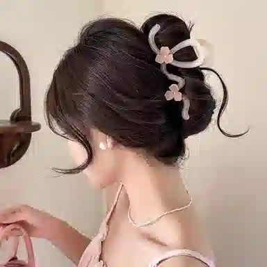 水中玉 高级感花朵抓夹大号后脑勺鲨鱼夹子头饰发量多发卡 亚克力 发夹 女款