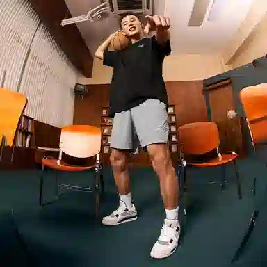 UZIS