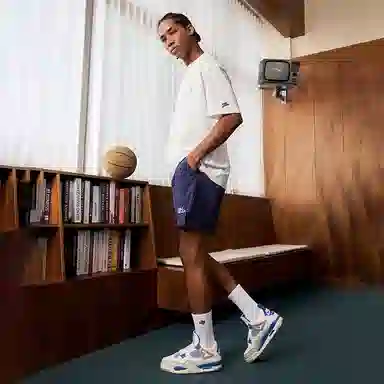 UZIS