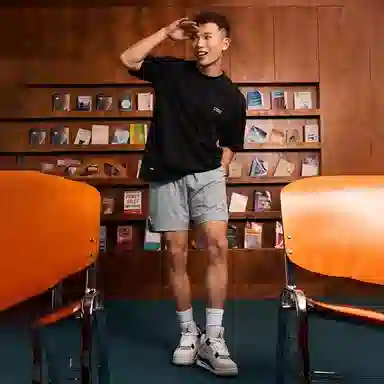 UZIS