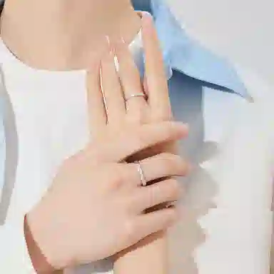 S925