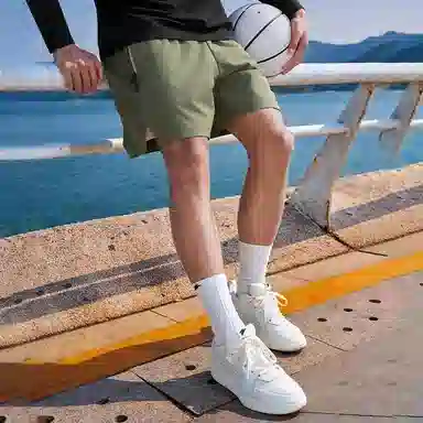 UZIS