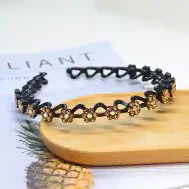 如花梦 水钻波浪细边带齿韩系外出百搭压发防滑碎 合金 发箍 女款