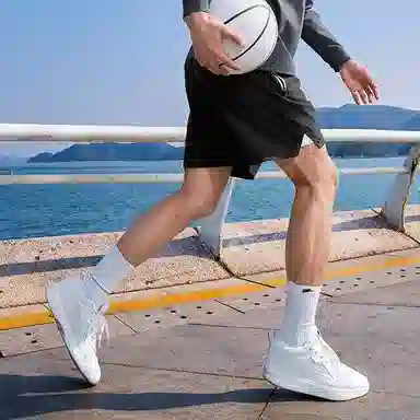 UZIS
