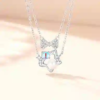 925