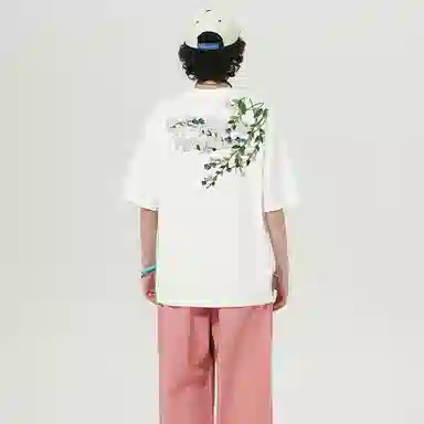 UNthemed Floral Embroidered Tee