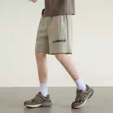 兰缪 基础款简约轻便通勤日常舒适美式复古百搭户外宽松运动休闲短裤 男女同款