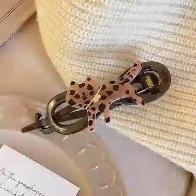 蒙妮 可爱卡通猫咪扭扭夹 亚克力 发夹 男女同款情侣款