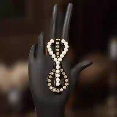 ALEXANDRE DE PARIS 8