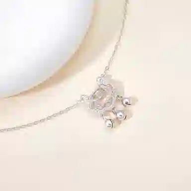 925