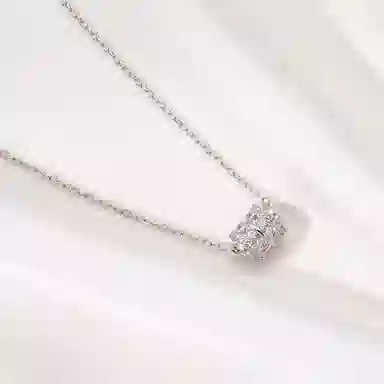 925