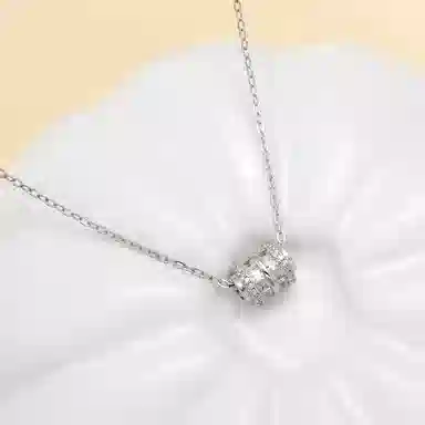 925
