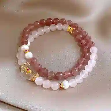 【甜心魔法】 指尖瑰宝 怦然心动浪漫能量甜蜜续费招正缘桃花事业充能缓解压力自信强大美好如约而至日常百搭#好运天然 草莓晶 手串 女款