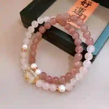 【甜心魔法】 指尖瑰宝 怦然心动浪漫能量甜蜜续费招正缘桃花事业充能缓解压力自信强大美好如约而至日常百搭#好运天然 草莓晶 手串 女款