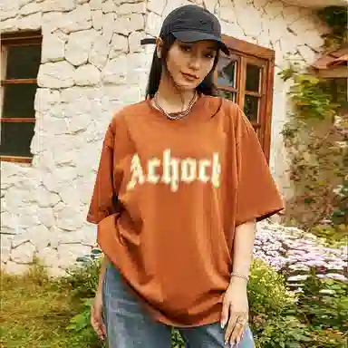A chock LogoT