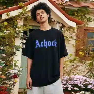 A chock LogoT