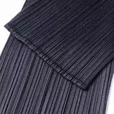 PLEATS PLEASE ISSEY MIYAKE