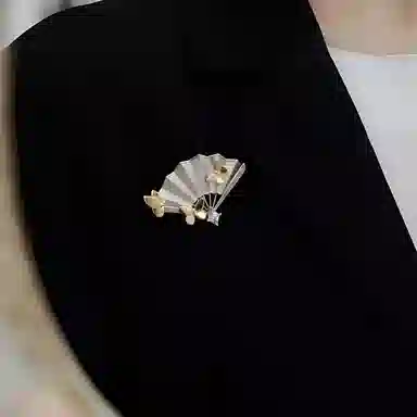 指尖瑰宝 复古蝴蝶折扇轻奢高级感气质极具美学 合金 胸针 男女同款情侣款