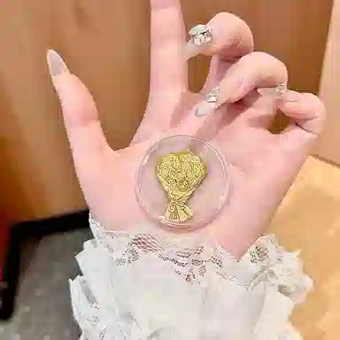 【招财吸金999金片】 九龙古 玫瑰花束浪漫经典永不凋零恋爱告白轻奢时尚背部日常通勤#好运#好运 贴片 挂件 男女同款情侣款