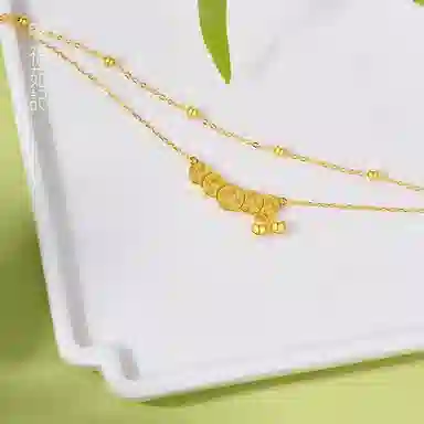925
