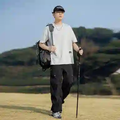 稻草人 美式高街简约基础款纯色户外跑步运动透气休闲宽松舒适百搭短袖短裤健身套装 男女同款