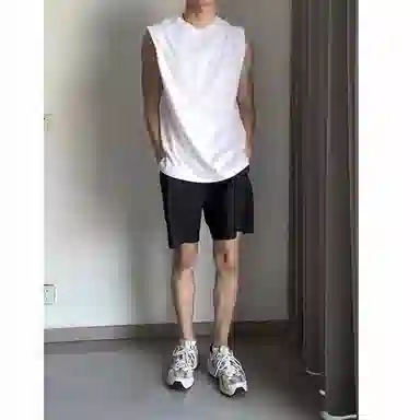 黑马漫画 健身不过膝美式运动五分休闲短裤 男女同款 墨黑色