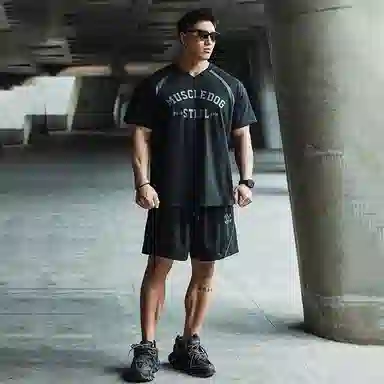 Muscle Dog V-Neck Loose Fit T-Shirt