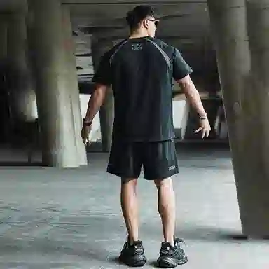 Muscle Dog V-Neck Loose Fit T-Shirt