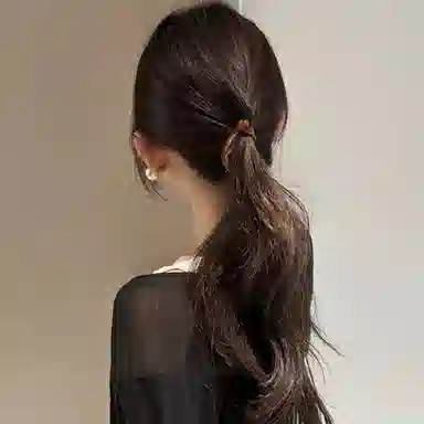 水中玉 简约气质香蕉夹韩国高级感扭扭发卡后脑勺盘发扣夹发饰 亚克力 发夹 女款