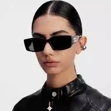 PLASTIC BRAIN THE BLACK Y2k