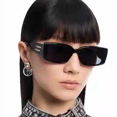 PLASTIC BRAIN THE BLACK Y2k