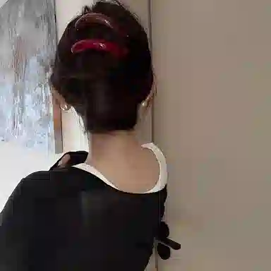 水中玉 简约气质香蕉夹韩国高级感扭扭发卡后脑勺盘发扣夹发饰 亚克力 发夹 女款