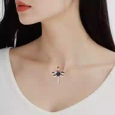 彤彤兔 仿蜻蜓蓝珀气质圆珠小众轻奢 人工宝石 项链 女款