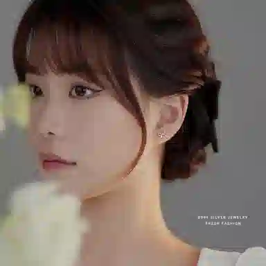 s999