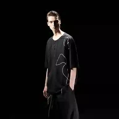 Huànxiàngzhě Embroidered T-Shirt Black