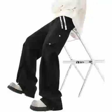 maxim's de paris Logo