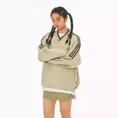 Mr. Jiangnan Vintage V-Neck Sweatshirt