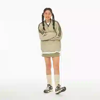 Mr. Jiangnan Vintage V-Neck Sweatshirt