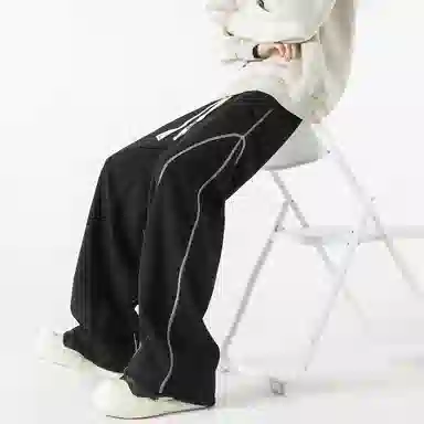 maxim's de paris logo