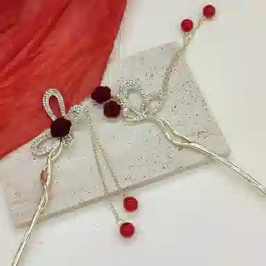 指尖瑰宝 玫瑰蝴蝶流苏步摇发饰 简约高级 将玫瑰藏于脑后 期盼与你奔赴 合金 发簪 女款