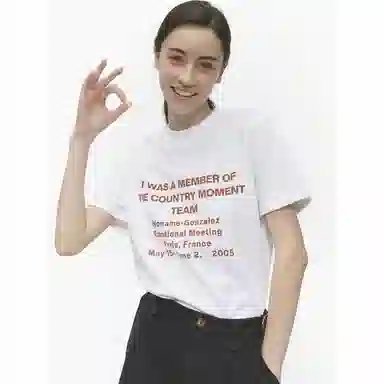 COUNTRY MOMENT T