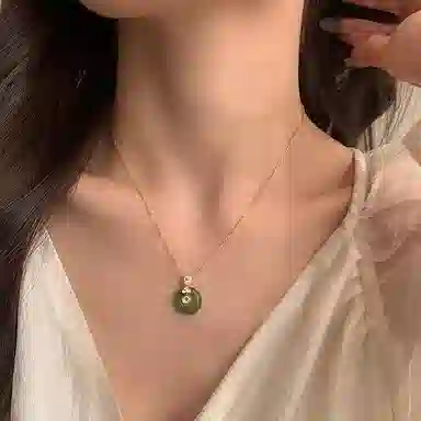 【平安顺遂|高品质平安扣】 七度银饰 圆满 新中式新中式铜钱 圆满和谐福气满满小众简约锁骨链 岫玉（蛇纹石玉） 项链 女款