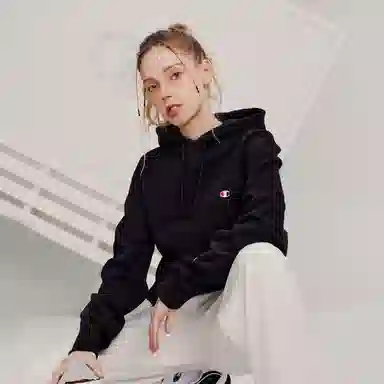 Champion FW23 Basic C-Logo