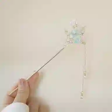 【朝朝暮暮】 指尖瑰宝 蓝色花朵流苏步摇中式高级典雅日常通勤通用花开有期美好将至 合金 发簪 女款