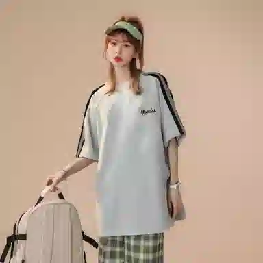 maxim's de paris logoT