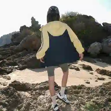 黑恐龙 轻薄透气宽松百搭休闲户外运动登山连帽拼接条纹连帽长袖防晒服 男女同款